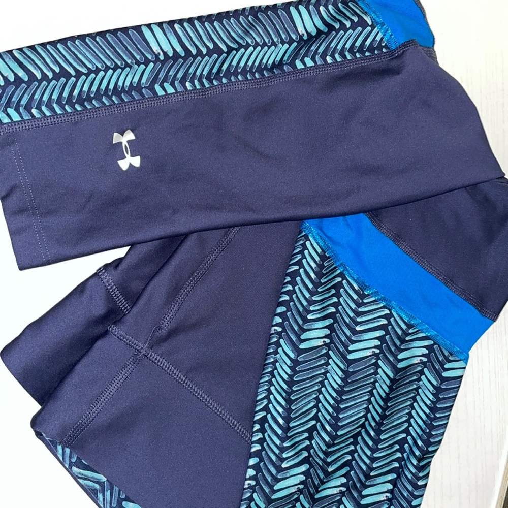 Underarmour leggings.